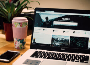 Jak stworzyć stronę internetową, która wyróżnia się w tłumie? Praktyczne wskazówki dla małych firm